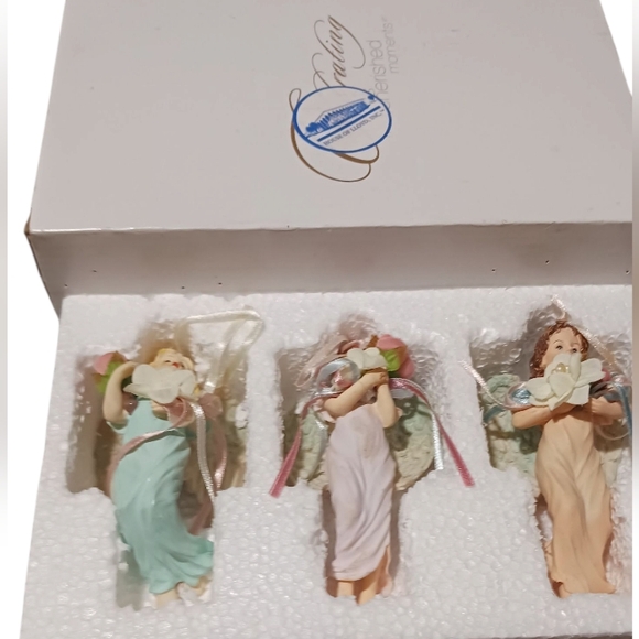 House of Lloyd Other - Graceful Angel Ornaments House Of Lloyds Cherished Memories Trio in Pastel Hues